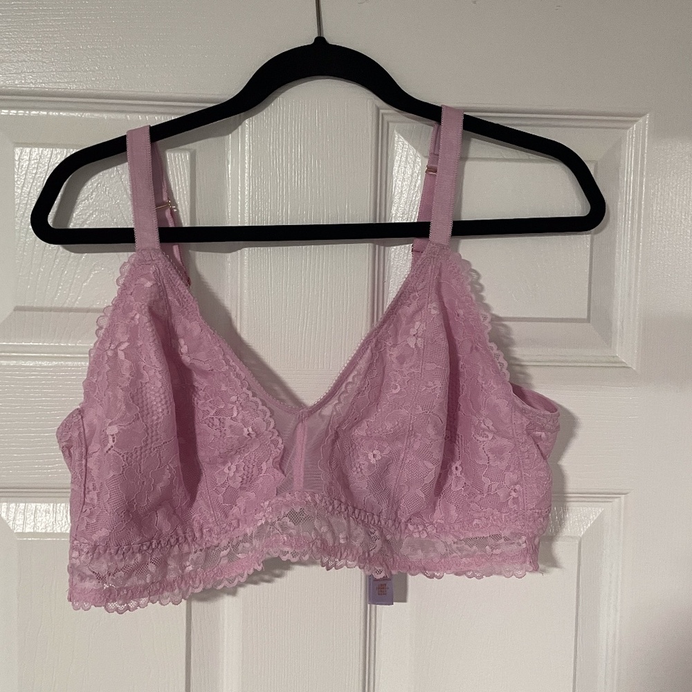 Savage x Fenty Floral Lace Bralette — New with Tags! 💖🔥